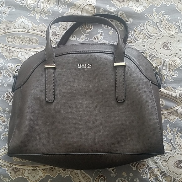 Reaction Kenneth Cole Handbags - ⬇️💵Reaction Kenneth Cole brown purse 👜